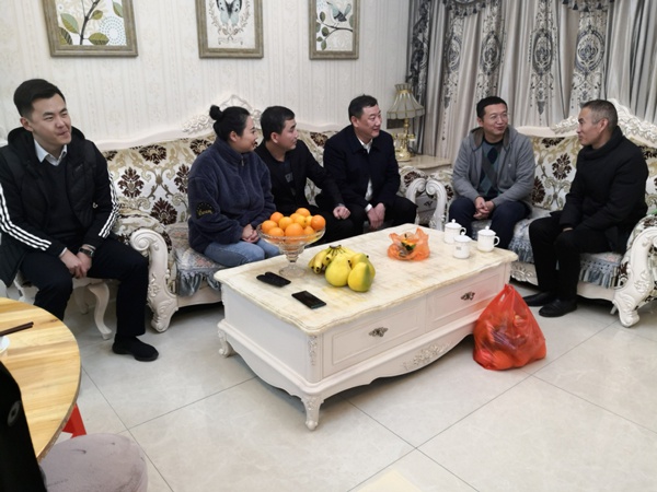 南昌市政建設(shè)集團(tuán)開(kāi)展廉政家訪(fǎng)活動(dòng)6001.jpg