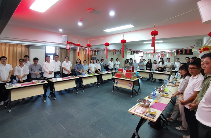 共青團(tuán)南昌市政建設(shè)集團(tuán)有限公司委員會(huì)舉辦了“承傳統(tǒng)文化，享團(tuán)圓美滿”中秋主題活動(dòng)6910.jpg