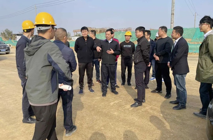 市政公用集團萬義輝深入朱橋東路綜合管廊及基礎(chǔ)設(shè)施建設(shè)工程、昌東三路道路建設(shè)工程檢查指導