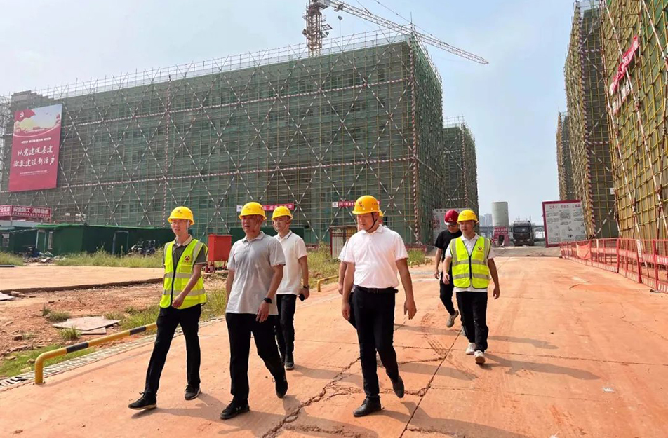 徐旭前往杭州路、新建職校等項目調(diào)研慰問