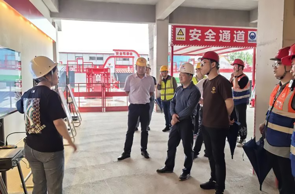 南昌市住建局曾偉到聯(lián)發(fā)九龍和悅、新建區(qū)人民醫(yī)院二部項(xiàng)目調(diào)研